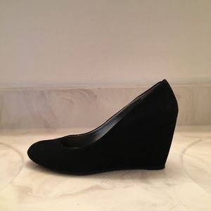 Bandolino Wedge Heels Size 6.5 (Lightly Worn)